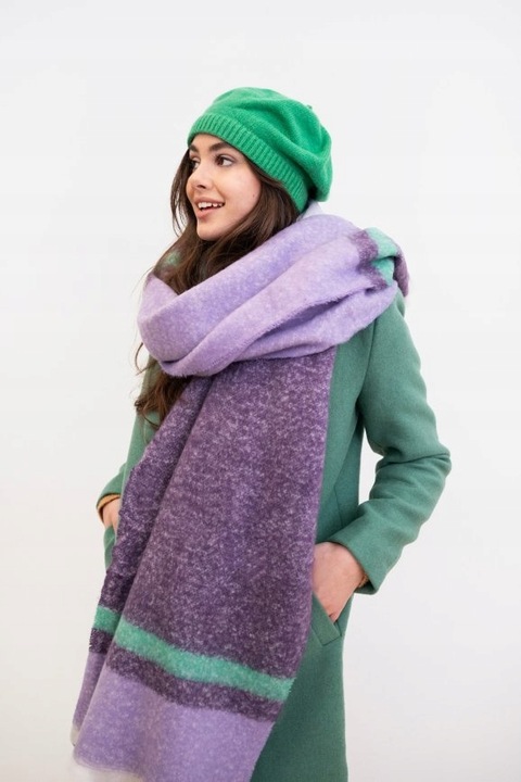 Beret damski angorowy Knitted Moments - ciepły, angora Czarny