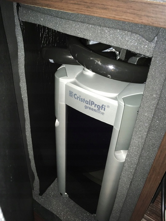 MATA PIANKA WYGŁUSZAJĄCA MASKI silnika HAŁAS 10mm komora gąbka z klejem