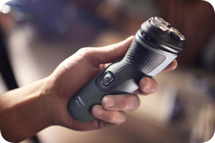 BEZPRZEWODOWA GOLARKA MĘSKA PHILIPS DO GOLENIA ZAROSTU MASZYNKA DO