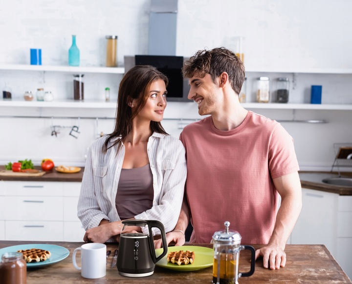 CZAJNIK ELEKTRYCZNY BEZPRZEWODOWY SZKLANY 1L PANEL DOTYKOWY 1100W