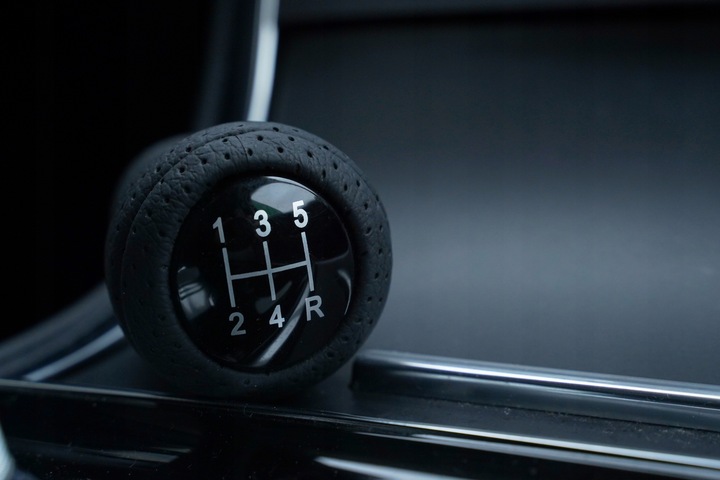 Gałka zmiany biegów MAZDA 3 5 6 II GH CX-7 MX-5 DO MAZDY 5 BIEGOWA BIEGÓW