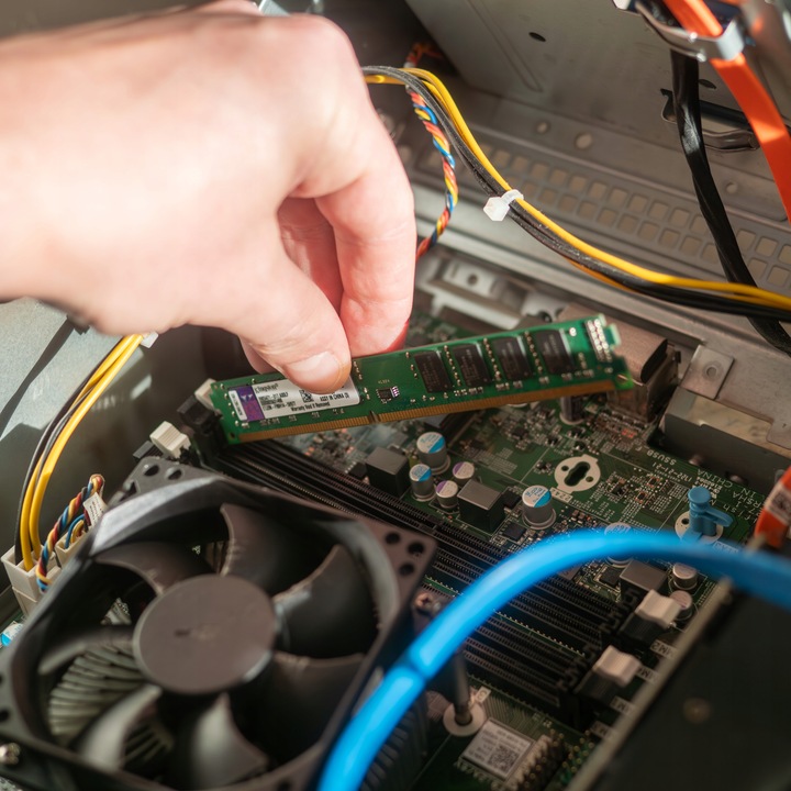 NOWA PAMIĘĆ RAM KINGSTON DDR3 4GB 1333MHZ CL9 NISKA