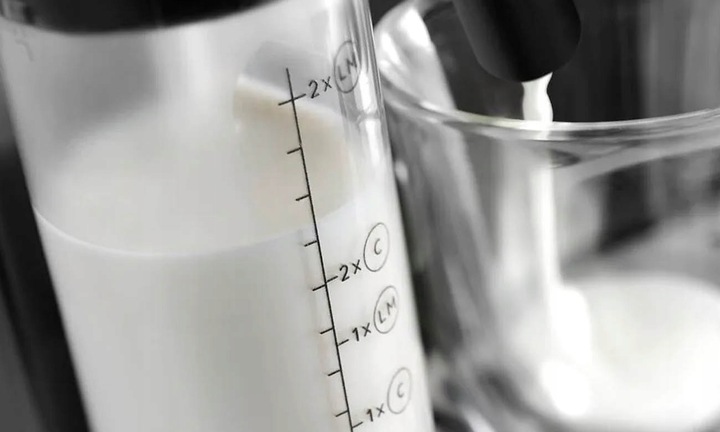 Ekspres ciśnieniowy De'Longhi Magnifica EVO ECAM290.51.B 1450 W czarny