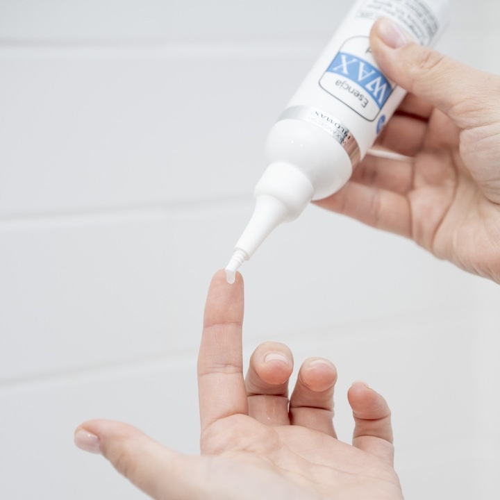 Na swędzącą skórę głowy Esencja- wcierka z olejem konopnym Wax Med