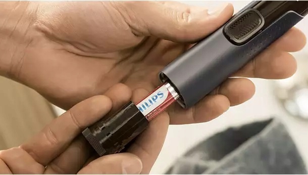 Trymer do nosa uszu i brwi bezprzewodowy seria 3000 Philips NT3650/16