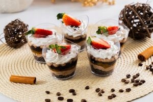 Pojemnik fingerfood pojemniki na desery przekąski fala 120 ml 24 szt.