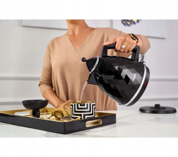 Czajnik elektryczny DeLonghi Brillante KBJ 2001.BK 1,7L 2000W Czarny