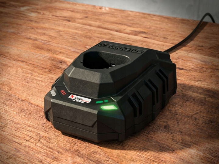 PARKSIDE szybka ŁADOWARKA PLGK 12 A3, 12V 2,4A LED x12v Team