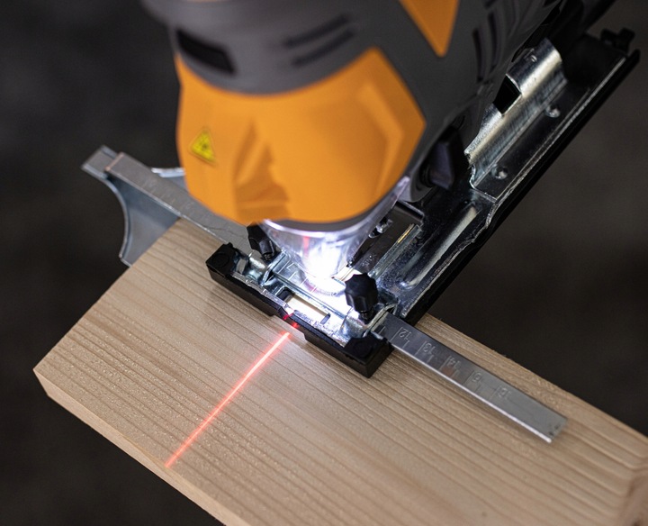 Wyrzynarka Piła Do DREWNA 1450W z Laser LED Nożyki