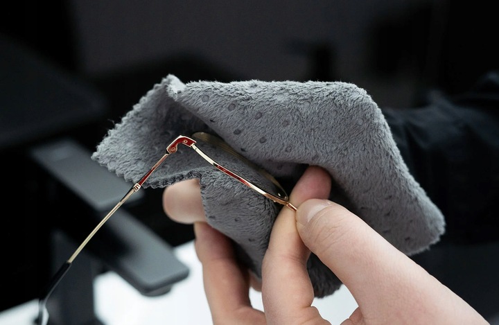 ŚCIERECZKA DO CZYSZCZENIA OKULARÓW OBIEKTYWÓW JAPOŃSKA MIKROFIBRA SOFT99