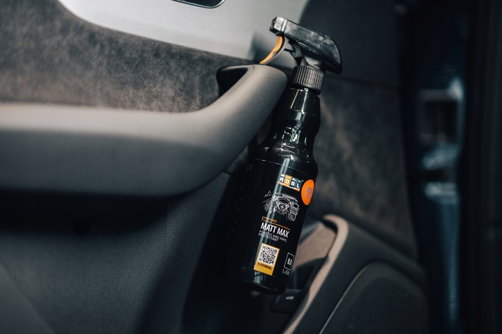 ADBL INTERIOR MATT MAX Dressing Do Kokpitu Odżywia Plasitki Matowy Efekt