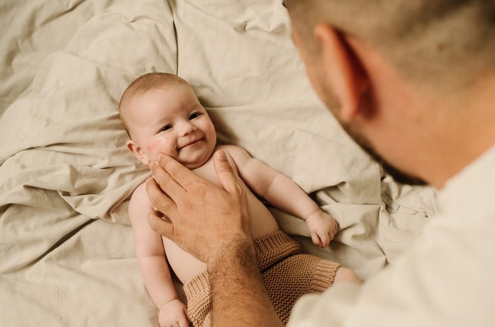 MUSTELA HYDRA BEBE Krem do twarzy z organicznym awokado 40 ml