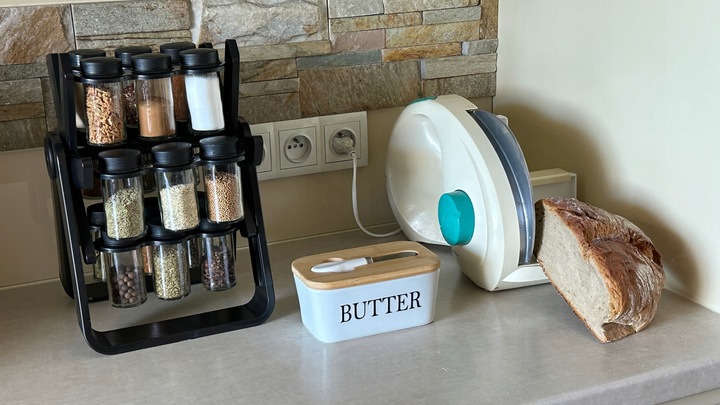 MASELNICZKA PORCELANOWA CERAMICZNA MASELNICZKA Z NOŻEM DO MASŁA BAMBUS TOP