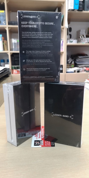 Portfel kryptowaluty LEDGER NANO X BTC ETH DOGE XRP ADA BCH wallet BitCoin