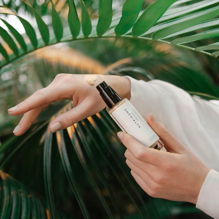 PODKŁAD FLUID DO TWARZY dobrze kryjący NUTRIDOME lekki 03 NUDE z