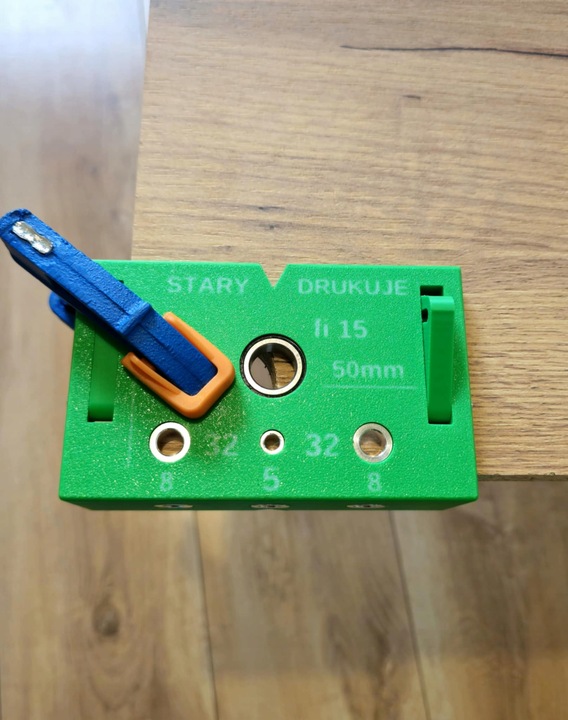 Przymiar z blokadą do wiercenia otworów pod kołki i mimośrody | pyta