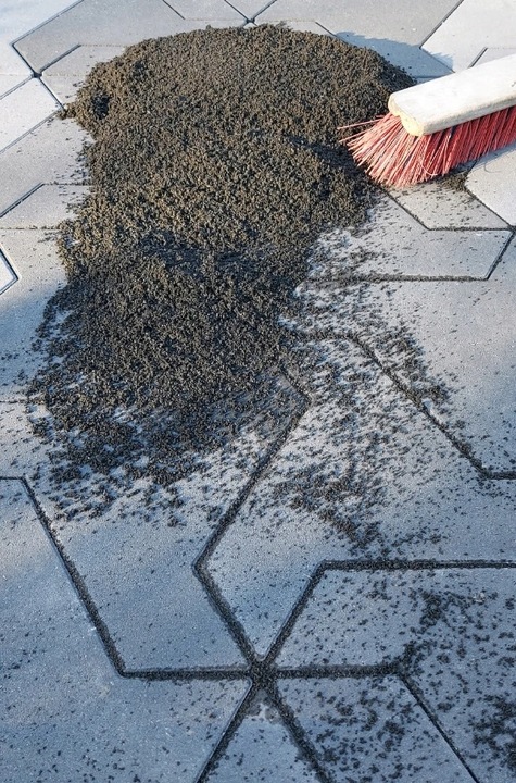 Mączka bazaltowa do zasypki kostki grafit piasek czarny bazalt 0-2mm