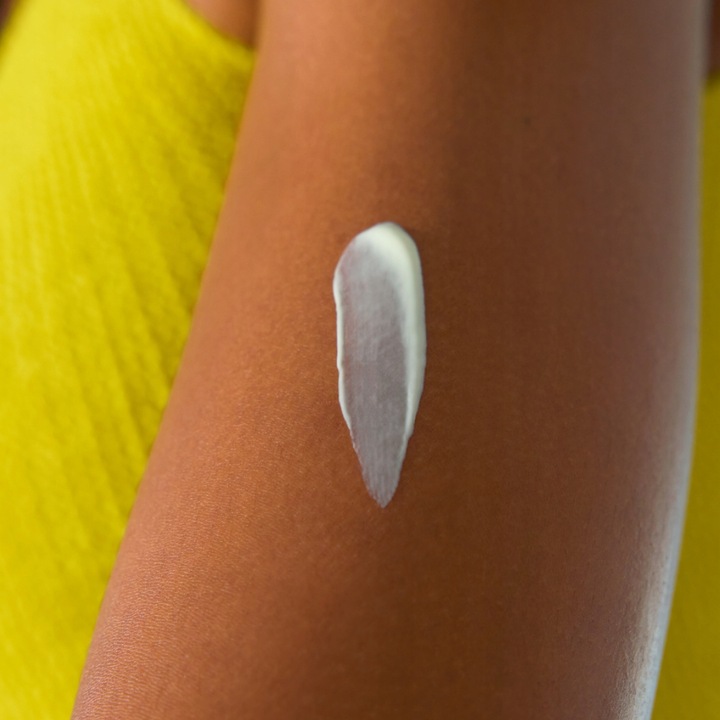 NIVEA SUN Protect & Moisture Nawilżający balsam do opalania SPF 50+, 200 ml