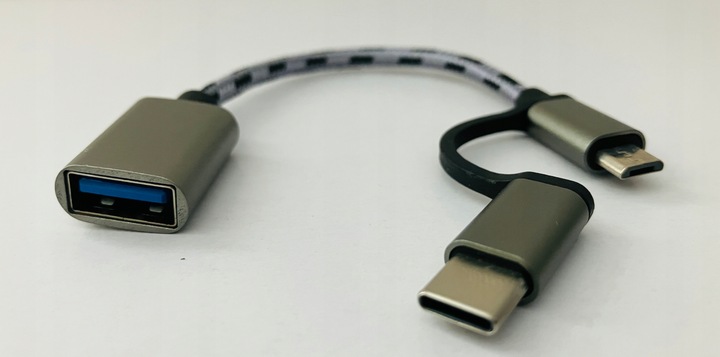 2 w 1 | Adapter | USB - A |--> USB-C |--> Micro - USB |