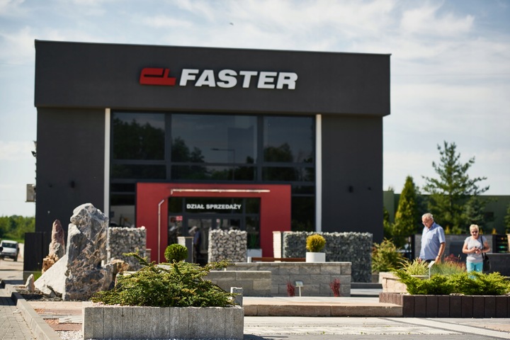 Mączka bazaltowa do zasypki kostki grafit piasek czarny bazalt 0-2mm