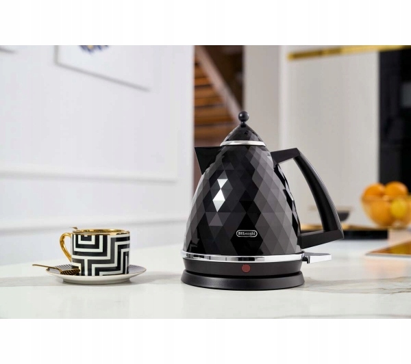 Czajnik elektryczny DeLonghi Brillante KBJ 2001.BK 1,7L 2000W Czarny