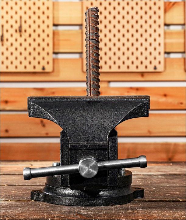 IMADŁO ŚLUSARSKIE OBROTOWE Z KOWADŁEM 140 MM 10 KG ŻELIWNE DEKO