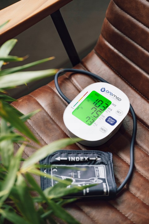 CIŚNIENIOMIERZ NARAMIENNY ELEKTRONICZNY USB ARYTMIA PODŚWIETLANY LCD JAKOŚĆ