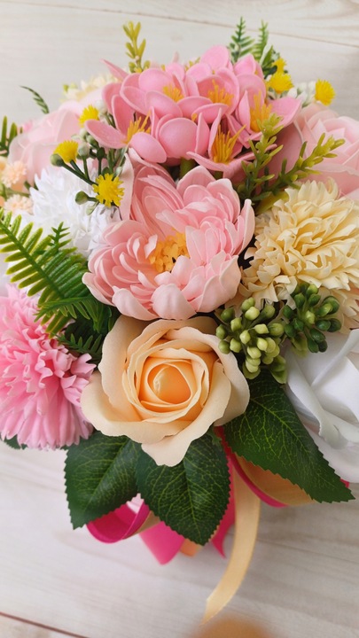 DUŻY FLOWER BOX KWIATY MYDLANE RÓŻE GOŹDZIK NA PREZENT BUKIET