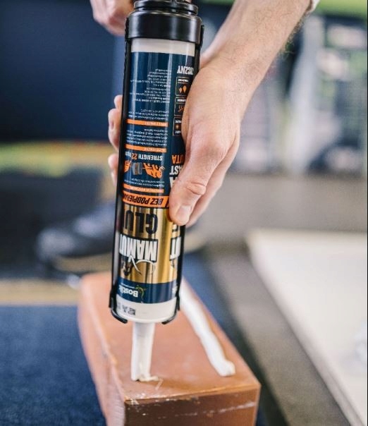 MAMUT GLUE KLEJ UNIWERSALNY MONTAŻOWY BIAŁY 290 ml BOSTIK