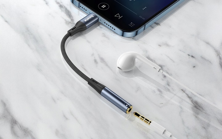 BOSTE ADAPTER PRZEJŚCIÓWKA AUDIO LIGHTNING DO IPHONE - MINI JACK AUX 12CM