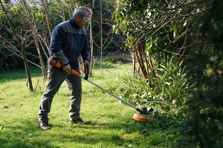 Podkaszarka akumulatorowa Worx WG183E.9 40V 33cm