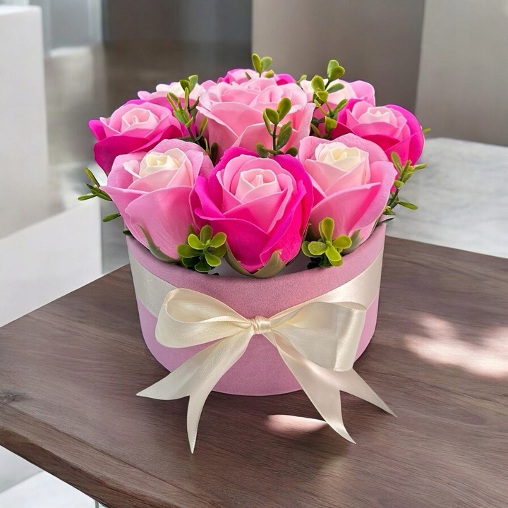 Flowerbox z Kwiatami Mydlanymi Prezent Upominek Flower box Róże Mydlane