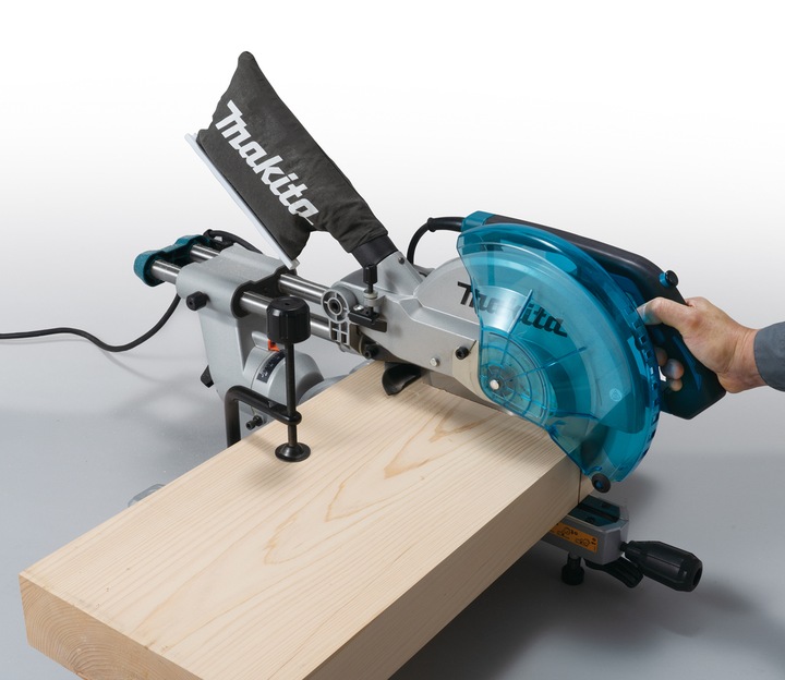 MAKITA LS1110F UKOŚNICA PIŁA UKOŚNA Z PRZESUWEM 260mm Makita PL