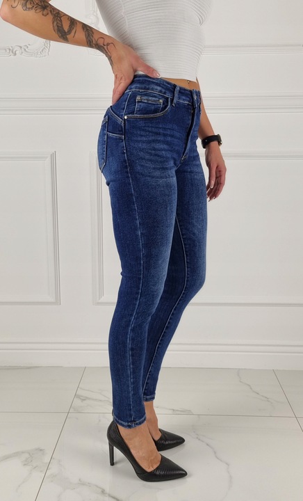 WYGODNE SPODNIE DAMSKIE JEANSOWE Blue Push-Up Plus Size