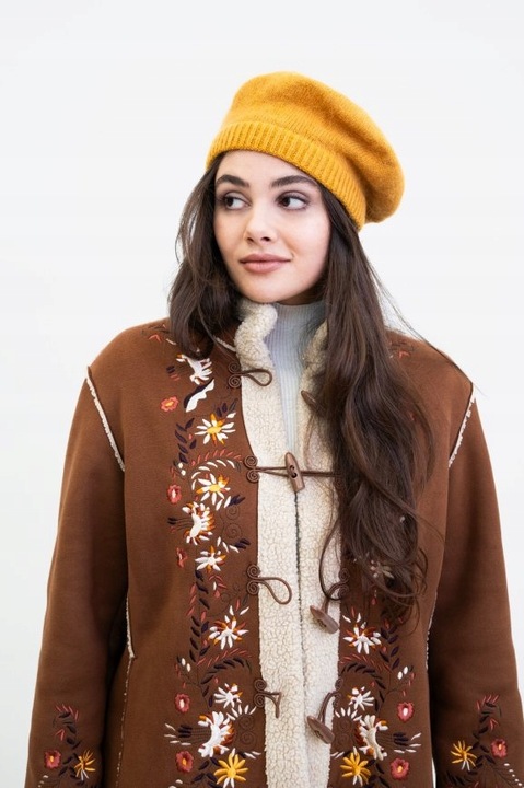 Beret damski angorowy Knitted Moments - ciepły, angora Czarny