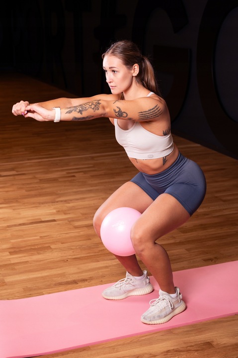 GRUBA Mata Gimnastyczna do Ćwiczeń Jogi Pilatesu 190x60 NBR Fitness 1,5cm