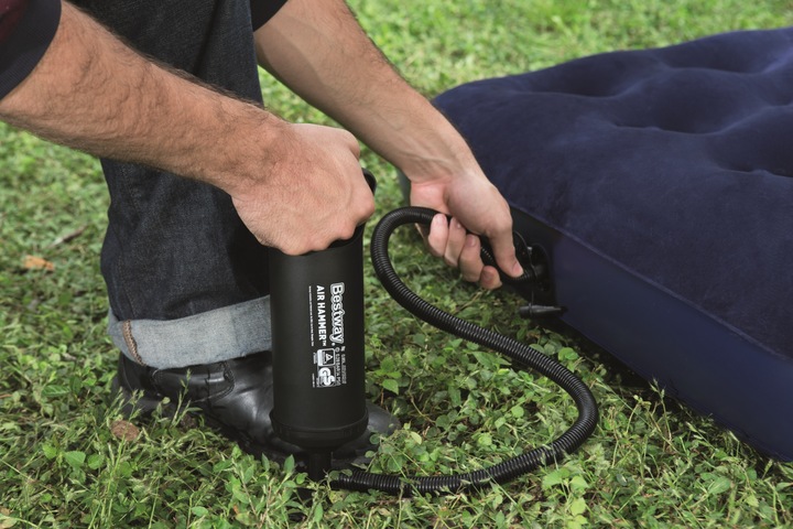 MATERAC DMUCHANY DO SPANIA 188x99 BESTWAY z POMPKĄ