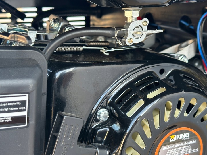 Agregat prądotwórczy 5,25kW generator prądu AVR ele-start koła