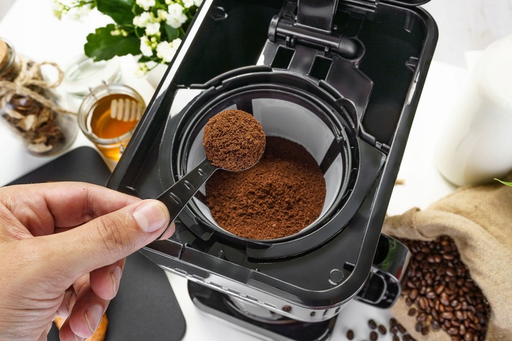 Przelewowy ekspres do kawy MPM MKW-05