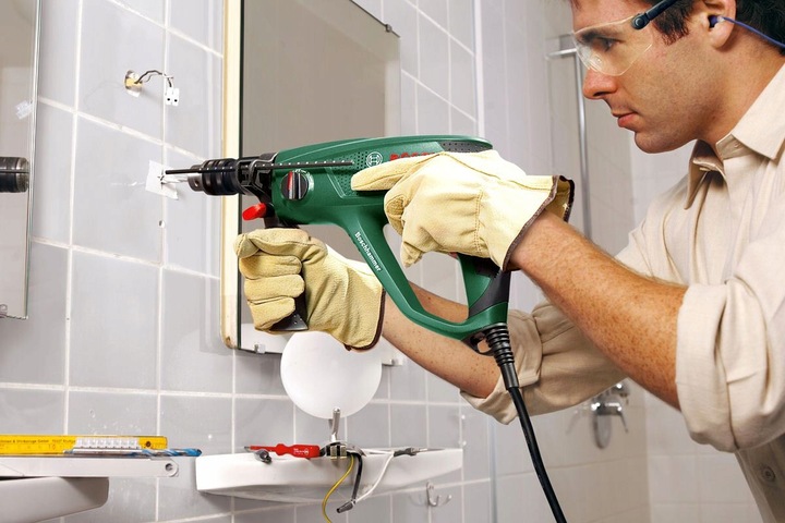 MŁOTOWIERTARKA SDS-PLUS 550W PBH 2000 RE BOSCH