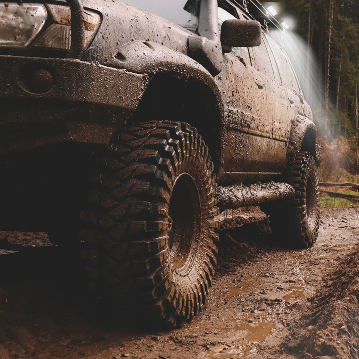 LAMPA ROBOCZA HALOGEN LED 120W SZPERACZ NAŚWIETLACZ WODOODPORNA 40 DIOD