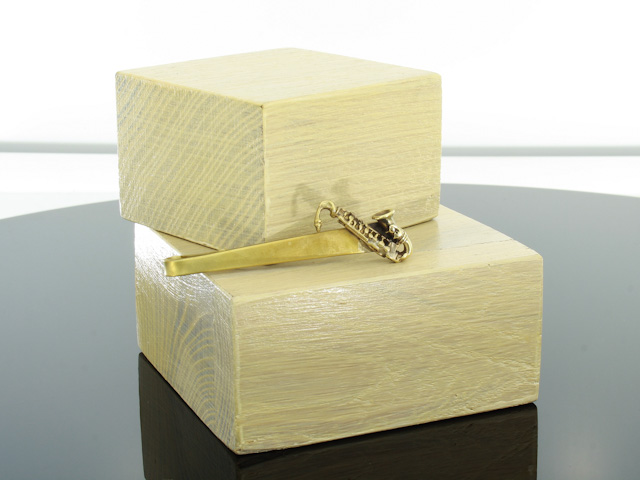 Spinka do krawata z mosiądzu saksofon trąbka