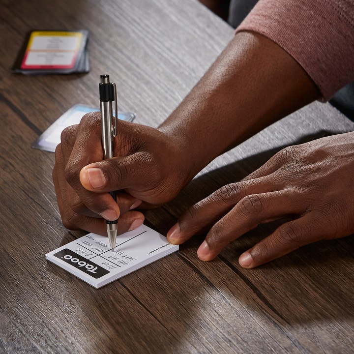 HASBRO Gra imprezowa Taboo gra niewypowiedzianych słów polska wersja F5254