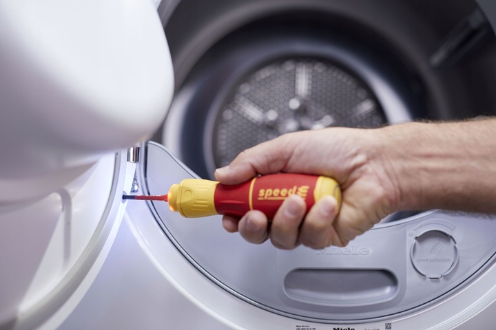 Wiha 44318 Wkrętak elektryczny speedE II electric / Zestaw walizkowy