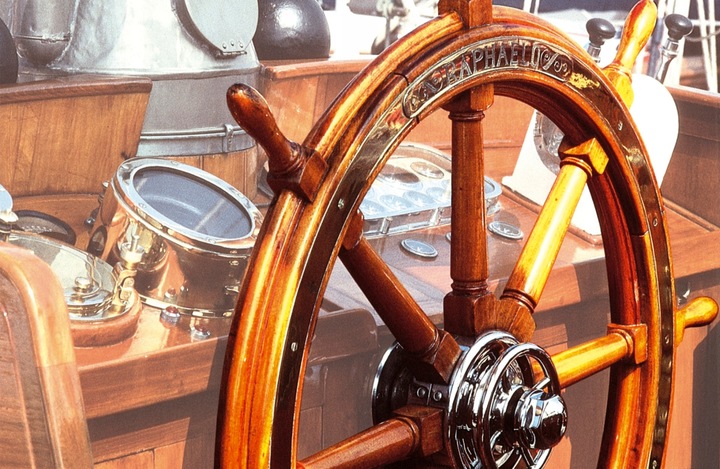 V33 Lakier do drewna jachtowy odporny na ścieranie BEZBARWNY 0,75L