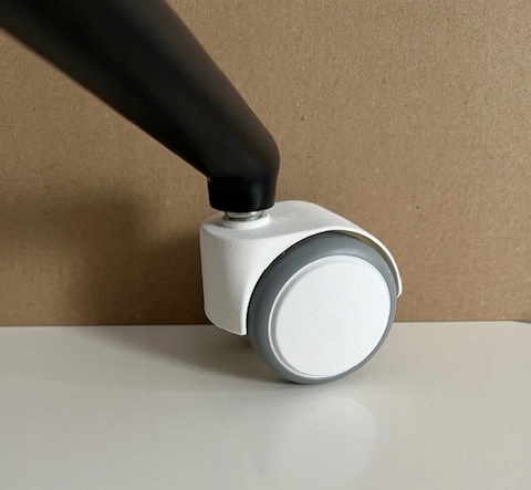 Kółka do fotela obrotowego BIAŁE 50 mm fi.11 mm