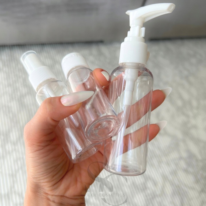 Zestaw pojemników podróżnych na kosmetyki do samolotu 11sz Kosmetyczka