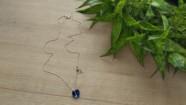 Naszyjnik SREBRNY SERCE SWAROVSKI dowolna literka łańcuszek z sercem