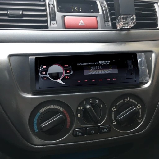 Radio samochodowe FM USB MP3 Bluetooth 1DIN PILOT