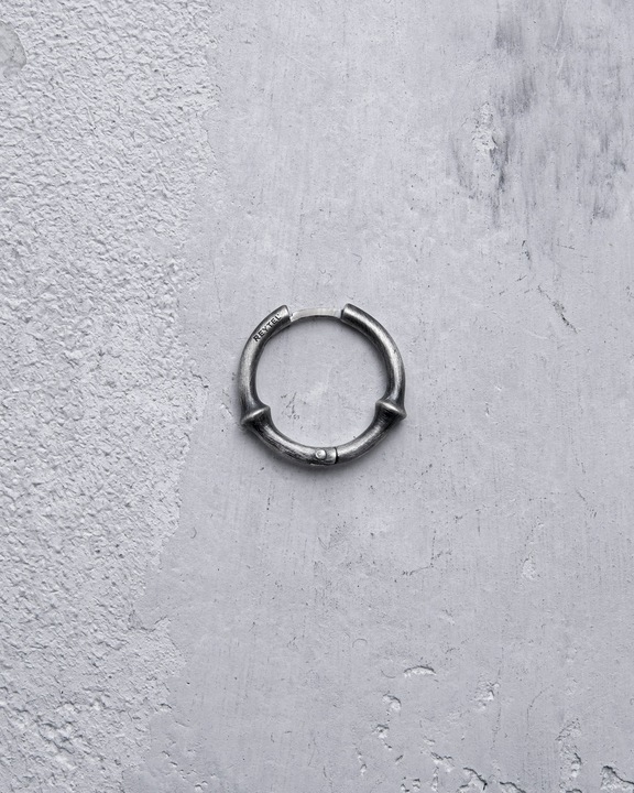 Srebrny kolczyk - kółko DOMAS